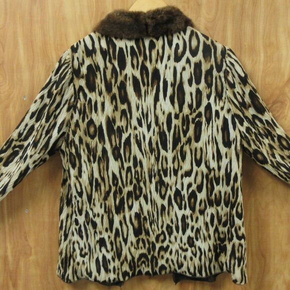 CHICO'S Pleated Elegance Faux Fur Collar Jacket Sz 1 Medium Leopard Animal Print - Picture 10 of 15